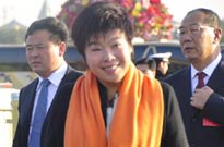 �μӴ���Ů�Դ����볡