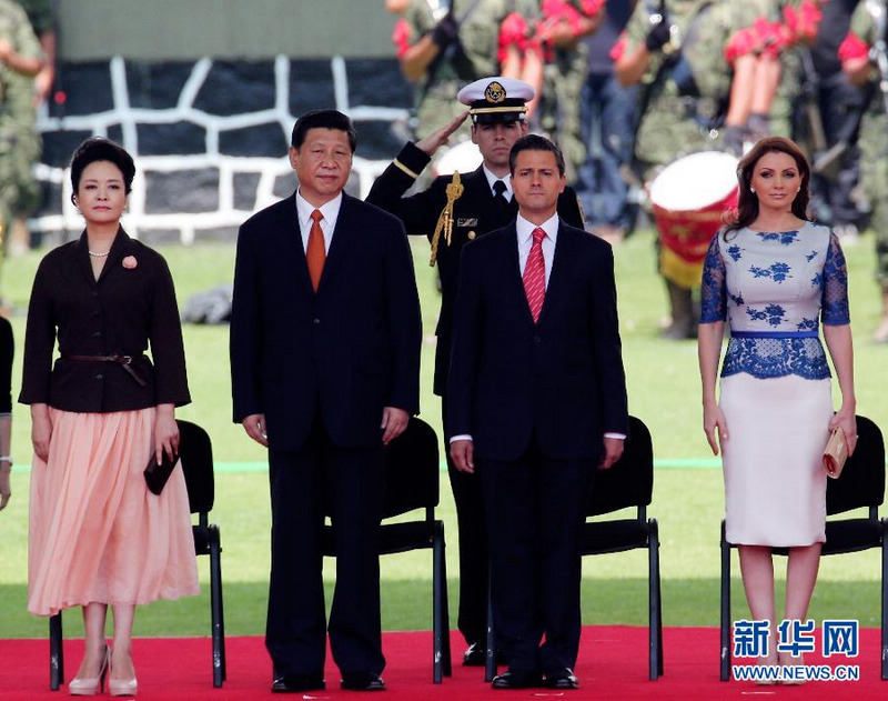 6月4日,墨西哥总统培尼亚在墨西哥城马尔特营广场为中国国家主席习近平举行隆重欢迎仪式。姚大伟 摄 图片来源:新华网