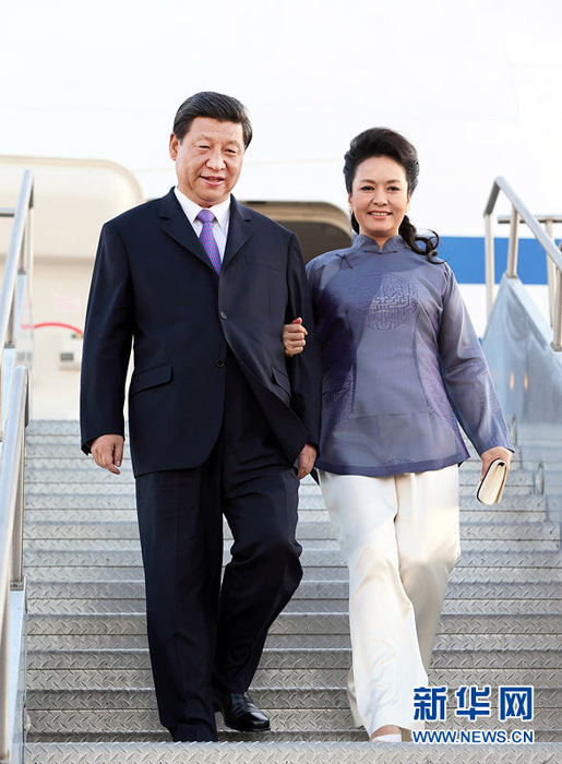 6月6日,国家主席习近平抵达美国加利福尼亚州,将于7日至8日在安纳伯格庄园同奥巴马总统举行中美元首会晤。新华社记者 兰红光 摄 图片来源:新华网