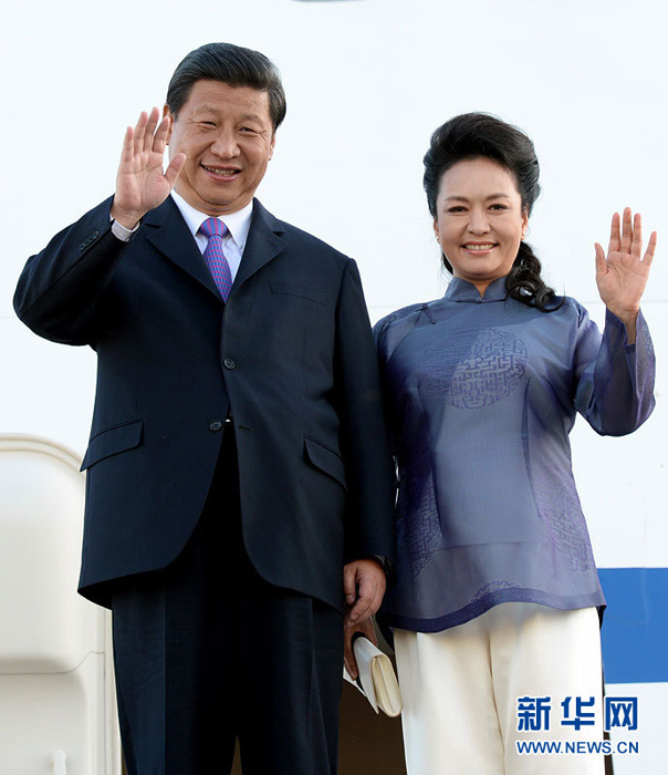 6月6日,中国国家主席习近平抵达美国加利福尼亚州,将于7日至8日在安纳伯格庄园同奥巴马总统举行中美元首会晤。新华社记者 兰红光 摄 图片来源:新华网