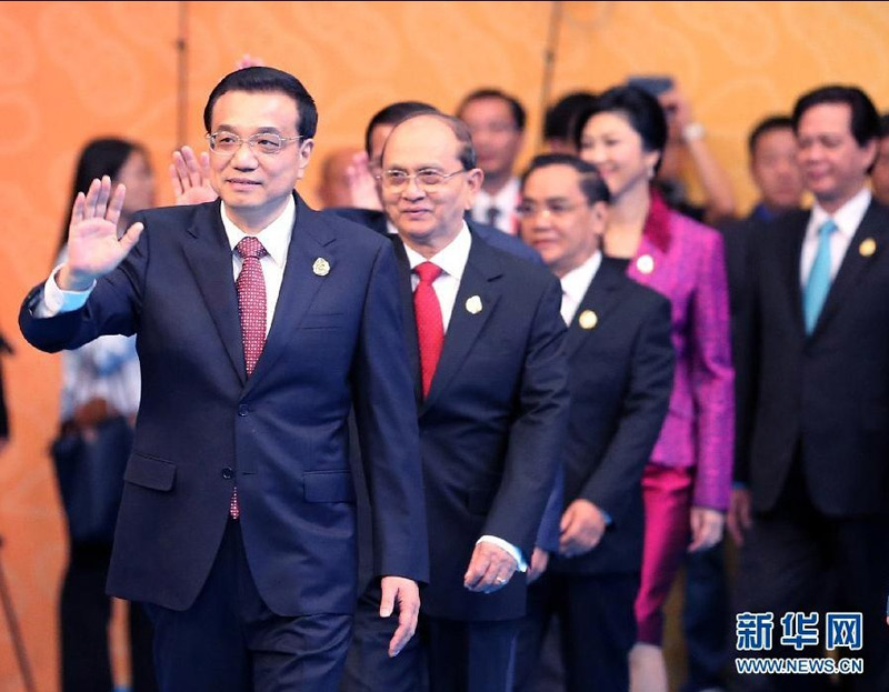 9月3日,第十届中国-东盟博览会和中国-东盟商务与投资峰会在广西南宁国际会展中心隆重开幕。中国国务院总理李克强出席开幕式,并发表主旨演讲。这是李克强和与会的东盟国家领导人入场。新华社记者姚大伟摄