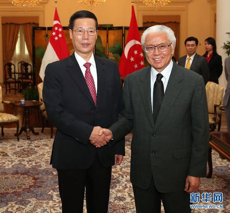 10月22日,应邀访问新加坡的中国国务院副总理张高丽会见新加坡总统陈庆炎。 新华社记者 李涛 摄