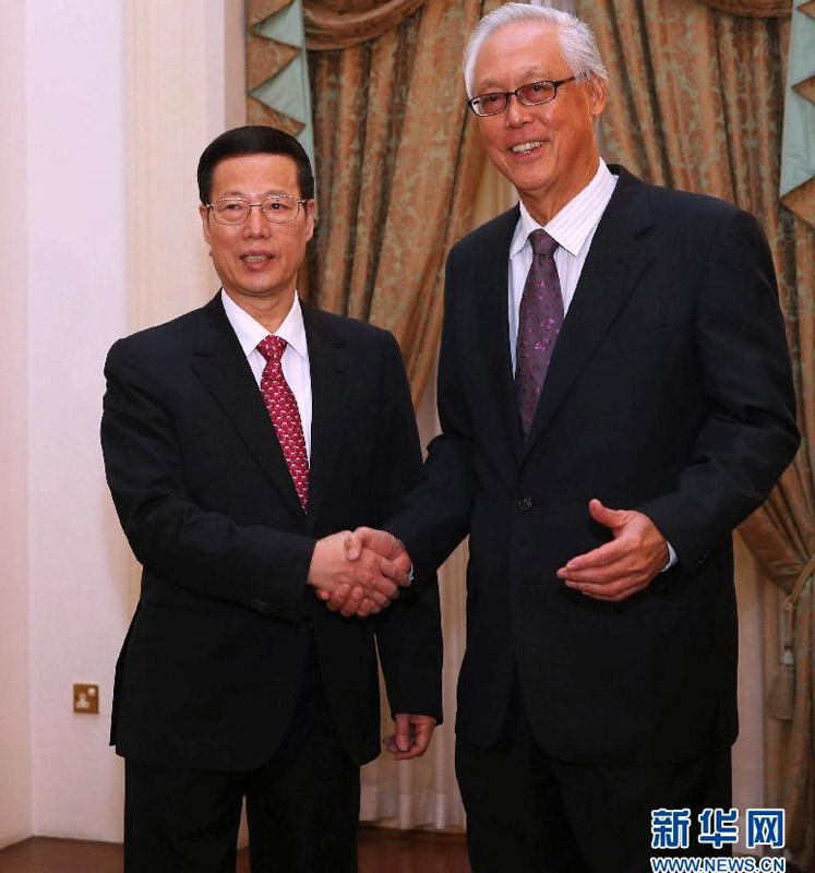 10月22日,中国国务院副总理张高丽在新加坡会见新加坡荣誉国务资政吴作栋。 新华社记者刘卫兵摄