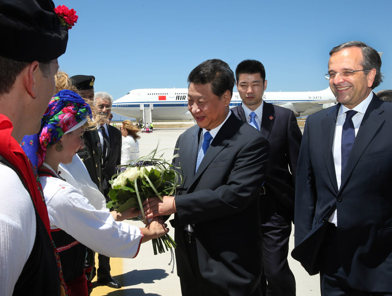7��13�գ�������ϯϰ��ƽ�ִ�ϣ���޵µ�����ǰ��������ϯ��ש�����쵼�˵����λ���������Ĺ����й��·���;�н��м�����ͣ�����ϣ���쵼�ˣ���������ϵ��չ���������ϰ��ƽ�ִ��޵µ����Ǹ���˹����ʱ��ϣ������������˹ר�̴��׶��ŵ�ǰ�������ʶ����ڸ󲿳����޵����г���������ӭ���������ŵ��ش�ͳ��װ��ϣ��������ϰ��ƽ�׻����»�������������