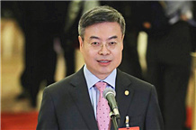 金東寒代表接受採訪
