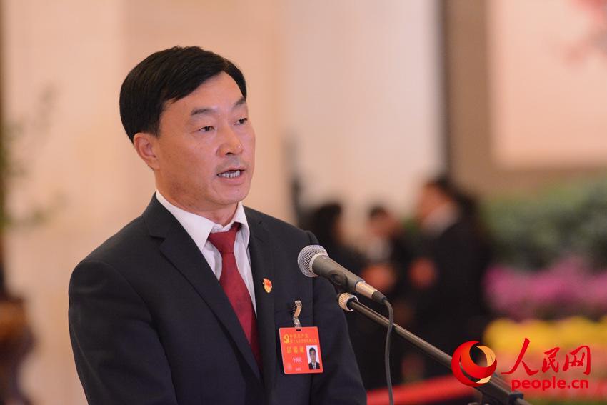 圖：李新民代表接受採訪