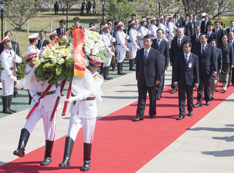 11��14�գ��й���������ǡ�������ϯϰ��ƽ����������������սʿ������׻�Ȧ�� �»������ ���� ��