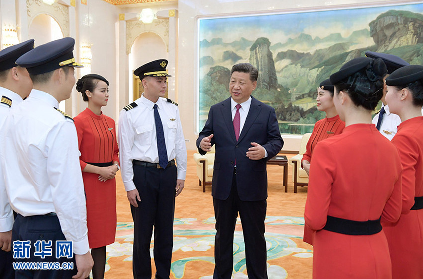 �й���������ǡ�������ϯ�������ί��ϯϰ��ƽר�������Ĵ����ա��й���Ӣ�ۻ��顱ȫ���Ա�μ���ף�л����񹲺͹�����69�����д��ᡣ����9��30����������д���ǰ��ϰ��ƽ�������������л�����ǡ� �»������ ��ѧ�� ��