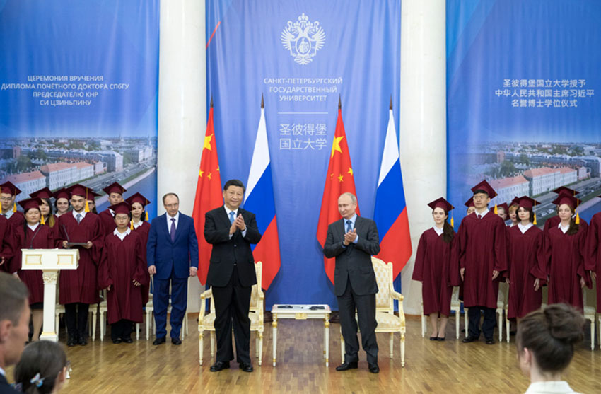 6��6�գ�������ϯϰ��ƽ��ʥ�˵ñ���ϯ����ʥ�˵ñ�������ѧ������ʿѧλ��ʽ������˹��ͳ�վ���ϯ��ʽ�� �»������ ���� ��