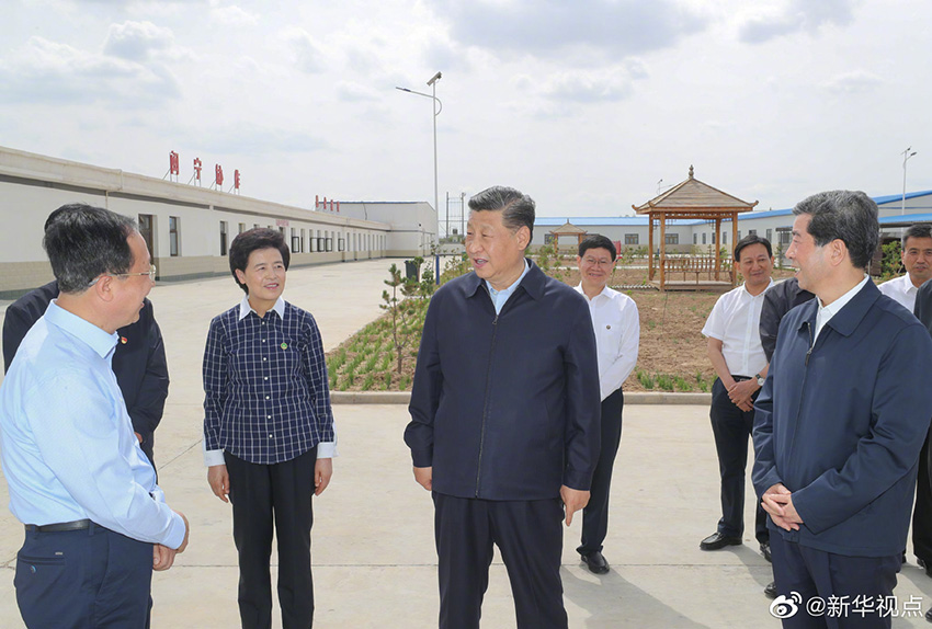ϰ��ƽ�����8�ո����Ŀ�����С��������磬�����������к��±����´壬�˽⵱���ƽ���ƶ�������������Ӱ���ߣ�������л���ۡ����ʣ�