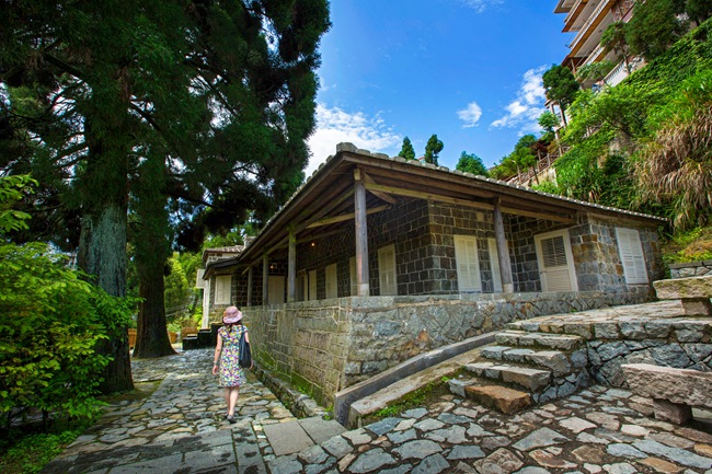 鼓嶺位於福州東郊,因其優美的風景和宜人的氣候,很早就成為避暑勝地。對大多數中國人來說,“鼓嶺”是個陌生的地名,但說起“鼓嶺故事”,許多人並不陌生。