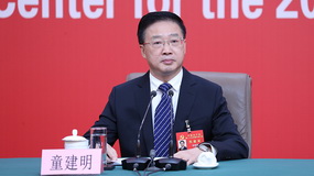 ���������Ժ���鸱��ǡ��ֹ��ճ������ĸ���쳤ͯ����