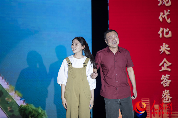 《黄骅港——举起时代的重托》——国家能源投资集团有限责任公司