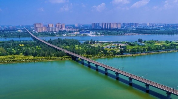 南水北調中線一期工程通過從滹沱河倒虹吸向滹沱河生態補水,生態環境明顯改善。水利部供圖