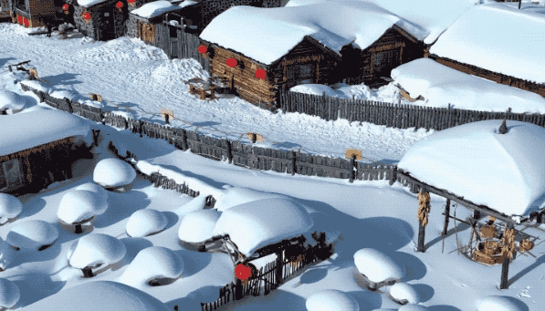 冰天雪地也是金山银山
近年来,随着“冰天雪地也是金山银山”理念的深入推广、“带动三亿人参与冰雪运动”成果的不断巩固和扩大,我国优质冰雪“冷资源”向经济发展的“热动力”加速转化。