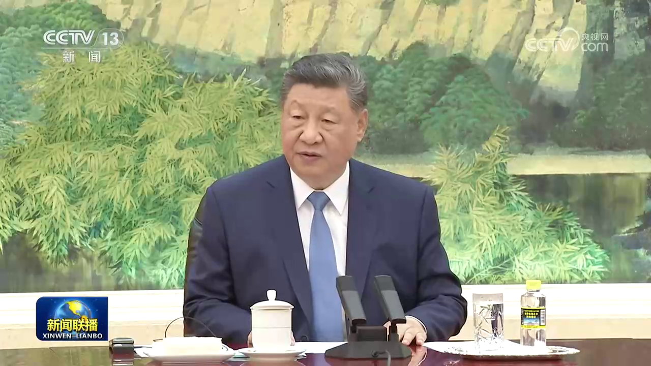 习近平会见老挝人民革命党中央总书记、国家主席特使沙伦赛